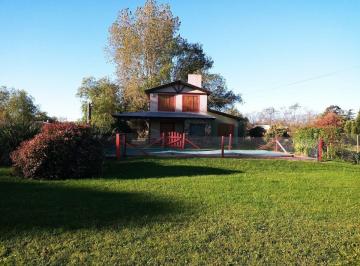 Quinta vacacional · 100m² · 2 Dormitorios · 1 Cochera · Alquiler Casa Quinta Zona La Rural Tandil