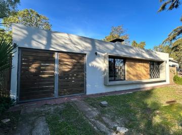 Casa · 720m² · 3 Ambientes · 1 Cochera · Venta Casa en Solymar Dos Dorm.