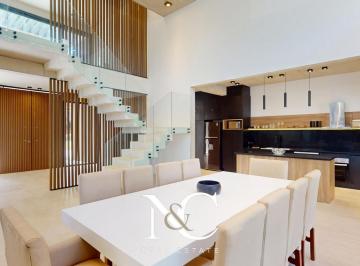 Casa · 292m² · 6 Ambientes · 1 Cochera · Casa en Venta en Costa Esmeralda