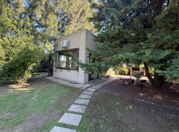 Casa · 60m² · 2 Ambientes · 2 Cocheras · Casa de 2 Dorm. en Sicardi, La Plata