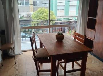 Departamento · 30m² · 1 Ambiente · Departamento de 1 Ambiente con Balcon a La Calle y Cochera en El Centro. Apto Credito