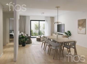 Departamento · 104m² · 4 Ambientes · Venta Departamento Reciclado de Tres Dorm. con Patio en Zona Centro