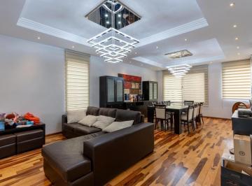 Casa · 480m² · 7 Ambientes · 2 Cocheras · Casa de 4 Dorm. en Alquiler Permanente Amueblada o Venta - Barrio Cerrado Kentucky - Funes