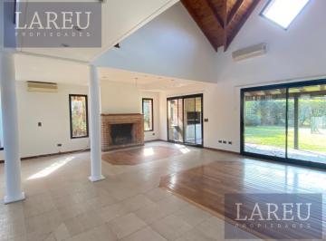 Casa · 240m² · 6 Ambientes · 1 Cochera · Casa en La Delfina, Pilar