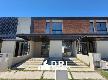 Departamento · 150m² · 4 Ambientes · 1 Cochera · Duplex en Venta en Colinas de Manantiales