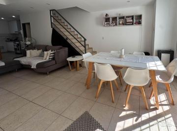 PH · 4 Ambientes · 1 Cochera · PH en Venta en William Morris - Hurlingham