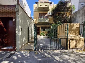 Casa · 106m² · 5 Ambientes · 1 Cochera · Hermoso Triplex