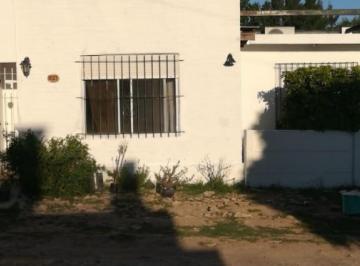 Casa · 66m² · 2 Ambientes · 2 Cocheras · Venta - Casa - 2 Ambientes - Chascomús - B° Los Aromos