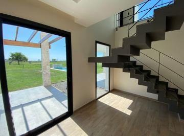Casa · 181m² · 5 Ambientes · 1 Cochera · Casa en Canning "El Rebenque" 5 Ambientes