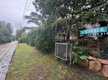Casa · 190m² · 5 Ambientes · 2 Cocheras · Se Vende Casa y Cabañas en Icho Cruz