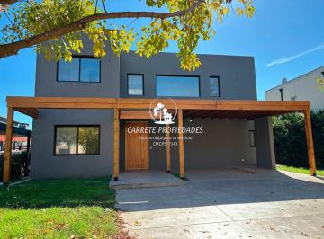 Casa de 5 ambientes, Pilar · Casa en Venta de 4 Dorm. y Playroom. Sta. Guadalupe. Pilar.