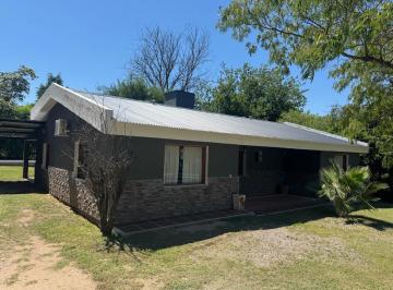 Casa · 242m² · 2 Dormitorios · 2 Cocheras · Cordoba - Mendiolaza - 4 Hojas