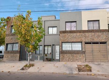 Casa · 86m² · 3 Ambientes · Duplex Venta Alto Maipú