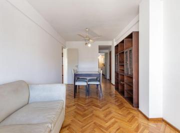 Departamento · 64m² · 4 Ambientes · 1 Cochera · Departamento en Venta de 2 + Comodin + Cochera. centro