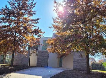 Casa · 312m² · 7 Ambientes · 3 Cocheras · A Estrenar, Barrio Las Lomas, Haras Santa María