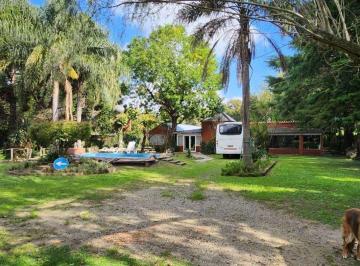 Quinta vacacional · 200m² · 3 Dormitorios · Venta Casa Quinta en El Pato