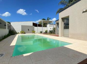 Casa · 255m² · 5 Ambientes · 2 Cocheras · Venta Casa Dos Plantas Barrio Este