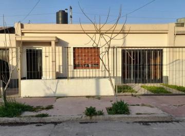 Casa · 94m² · 4 Ambientes · 1 Cochera · Venta Casa 2 Dorm Granaderos Pringles