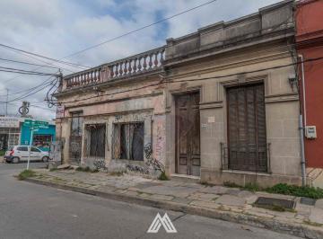 Casa · 180m² · 7 Ambientes · Venta Terreno en Esquina Pleno Centro de Pando