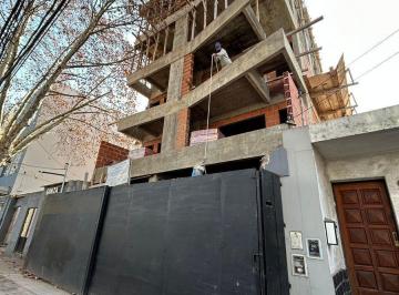 Departamento · 43m² · 2 Ambientes · Venta Depto 2 Amb Caseros Pozo - Permuta - Financia