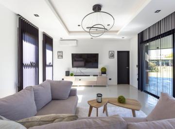 Casa · 271m² · 5 Ambientes · 2 Cocheras · Venta Casa Haras San Pablo. Financia / Permuta