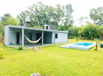 Quinta vacacional · 83m² · 2 Dormitorios · 8 Cocheras · Casa Quinta, Domselar, San Vicente.