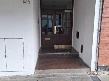 Departamento de 1 ambiente, Vicente López · Excte Monoambiente a m de Av Maiou. con Baño Completo Aire Acondicionafo.