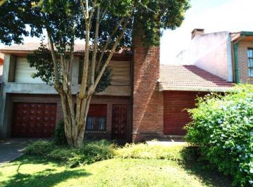 Casa · 160m² · 3 Ambientes · 2 Cocheras · Chalet 3 Amb 160 m Cub - Apto Credito