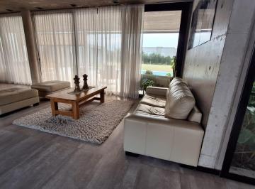 Casa de 6 ambientes, Ezeiza · Casa 6 Ambientes con Piscina en Venta. Apto Credito