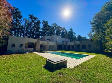 Casa · 680m² · 6 Ambientes · 6 Cocheras · Impecable Casa en Alquiler en San Diego