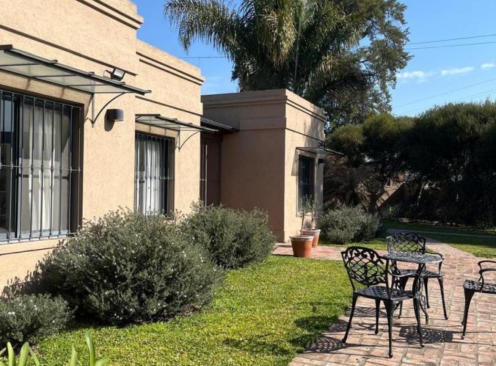 Casa · 321m² · 6 Ambientes