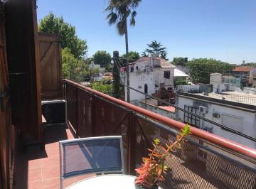 Departamento de 2 ambientes, Vicente López · Exc. Depto 2 Amb. Muy Simpático, Gran Balcón y Terraza. 2do. Piso por Escalera.