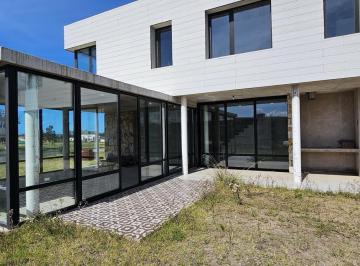 Casa · 228m² · 5 Ambientes · 2 Cocheras · Venta | Casonas del Haras Oportunidad | Hermosa Casa