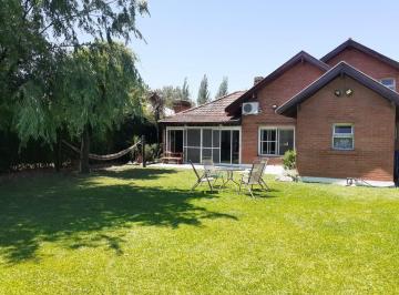 Casa · 170m² · 5 Ambientes · 1 Cochera · Casa en Venta Echeverria del Lago, Canning