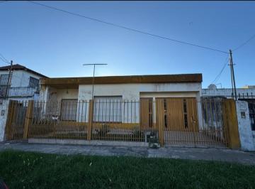 Casa · 134m² · 3 Ambientes · 1 Cochera · Casa en Jose Clemente Paz