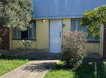 Frente · Venta de Casa con Excelente Ubicación!