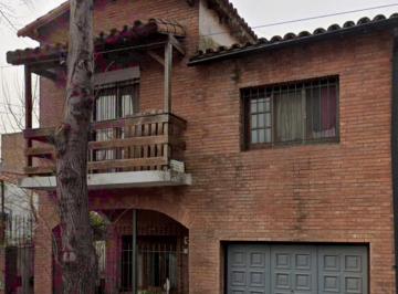 Casa · 251m² · 5 Ambientes · 1 Cochera · Casa Chalet en Venta en San Isidro Loft, San Isidro, G. B. a. Zona Norte