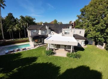 AMN-AMN-3532_2 · Casa en Venta en Pilar del Lago