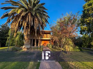 Casa de 8 ambientes, Los Corralitos · Casa en Corralitos. Guaymallén