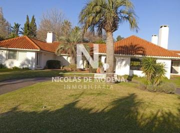 Foto1 · Vende Casa de 8 Dorm. en Punta Ballena.