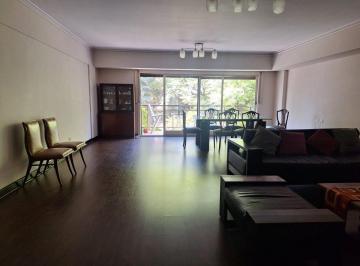 Departamento · 150m² · 4 Ambientes · 1 Cochera · Departamento Venta Semi Piso Devoto con Cochera