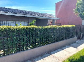 Casa · 67m² · 4 Ambientes · 1 Cochera · Casa en Venta de 4 Amb en Troncos del Talar Tigre