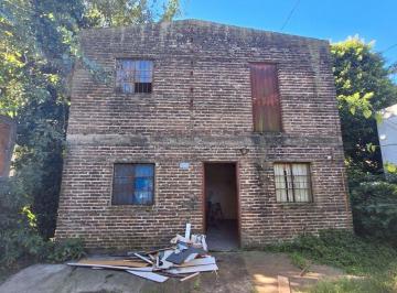Casa · 103m² · 4 Ambientes · Venta Casa a Reciclar en R. de Milberg,370 m Lote