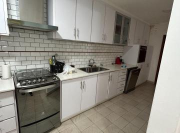 Casa · 272m² · 8 Ambientes · 1 Cochera · Casa en Venta en Pergamino Zona Centrica