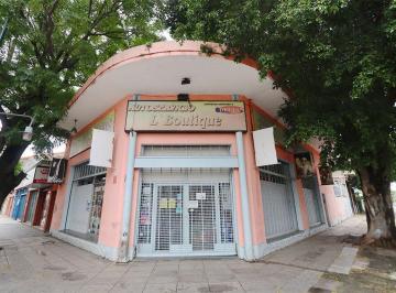 Local comercial · 375m² · 1 Cochera · Venta Amplio Local Ubicado en Villa Adelina