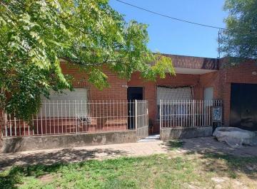 Casa · 140m² · 3 Ambientes · 2 Cocheras · Casa 3 Amb + Dpto 2 Amb, Lote Propio, Morón!
