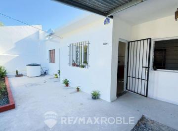Casa · 50m² · 3 Ambientes · 1 Cochera · Casa en Venta Los Hornos