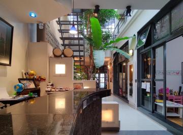 Casa · 335m² · 7 Ambientes · 1 Cochera · Propiedad en Venta en Parque Chacabuco