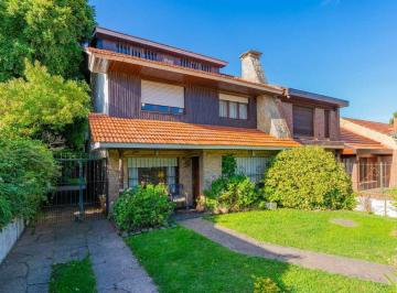 Casa · 267m² · 5 Ambientes · 1 Cochera · Venta Casa 5 Amb 2 Plantas 267 m² Barrio Estrada