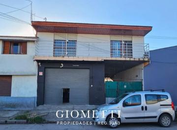 Casa · 224m² · 5 Ambientes · Casa en Las Avs